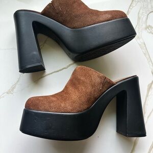 Gianni Bini Brown Suede Platform Mules